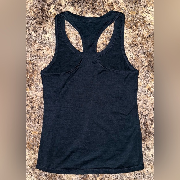 Vuori Lux Performance Tank in Ink Heather - Size S - Picture 7 of 9